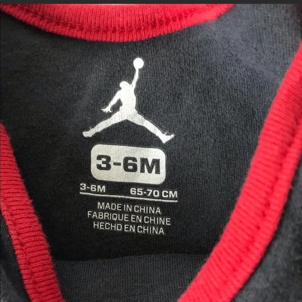 Jordan Baby Bundle, Bodysuit, NWT Bib & Booties - Picture 14 of 14